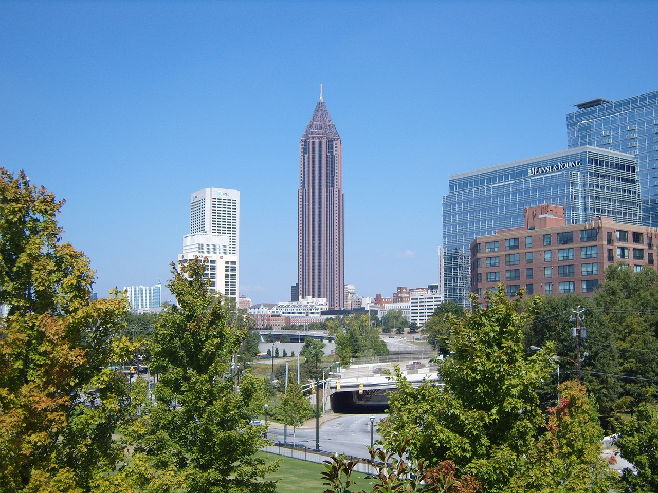 重庆地表温度70℃下的城市生活