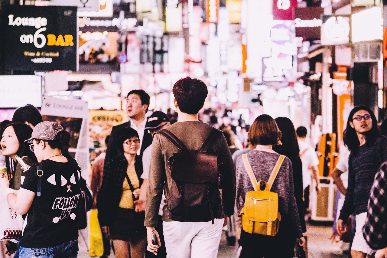 四平青年，青春的烙印，高清记录城市脉动